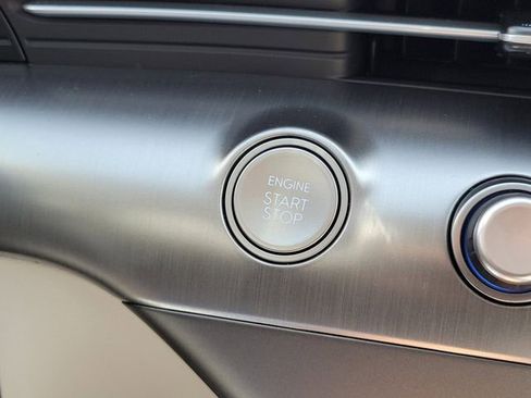 New 2026 Hyundai Kona SE image 8