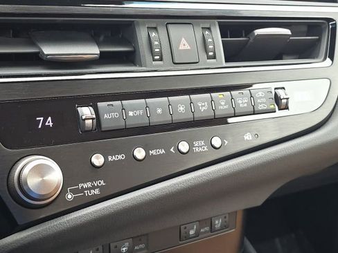 Used 2025 Lexus ES 350 w/ Premium Package FWD image 29