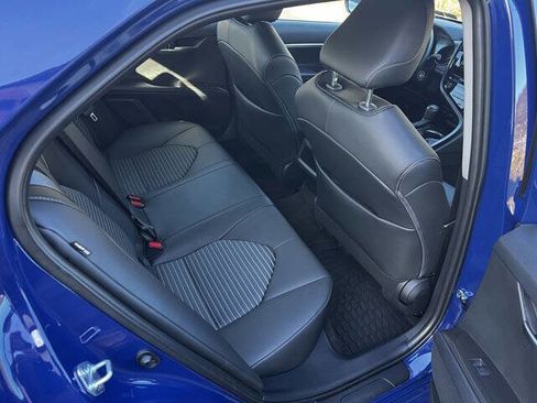 Used 2024 Toyota Camry SE image 11