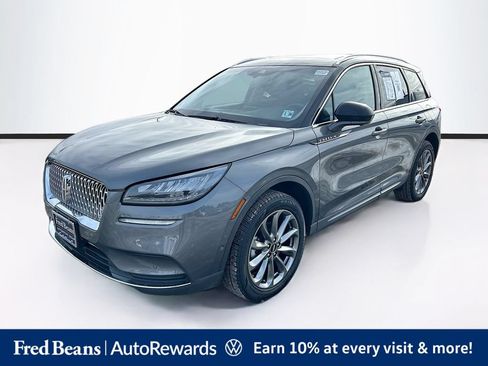 Used 2022 Lincoln Corsair AWD w/ Premium Package image 3