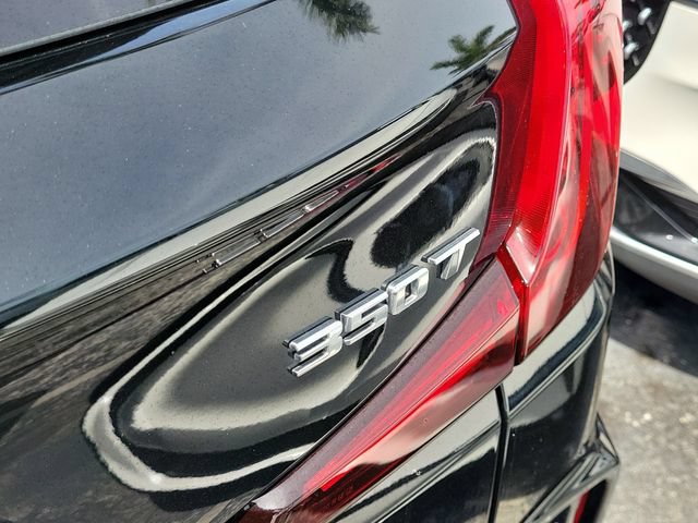 Used 2024 Cadillac XT4 Luxury w/ Cold Weather Package FWD image 7