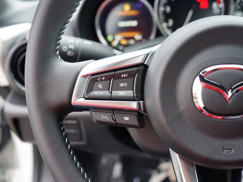 New 2025 MAZDA MX-5 Miata RF Club image 25