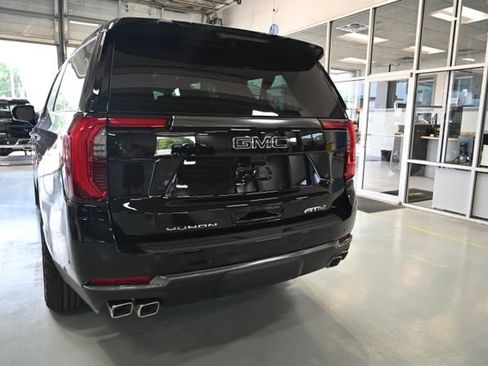 New 2026 GMC Yukon XL AT4 w/ AT4 Premium Plus Package AWD/4WD image 6