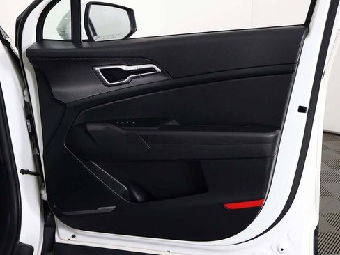 Used 2023 Kia Sportage LX image 22