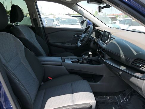 Used 2023 Nissan Rogue SV FWD image 25