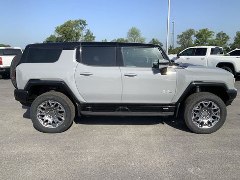 New 2025 GMC Hummer EV 3X AWD/4WD image 16