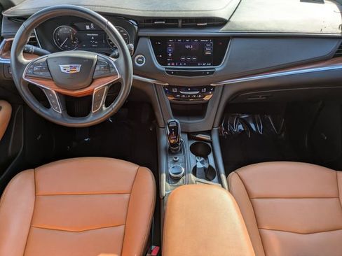 Used 2025 Cadillac XT5 Premium Luxury w/ LPO, Floor Liner Package FWD image 15
