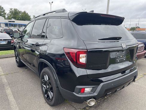 Used 2024 Honda Passport Black Edition image 4