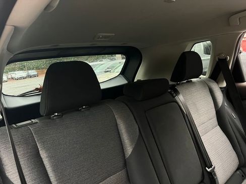 Used 2023 Nissan Rogue SV image 30