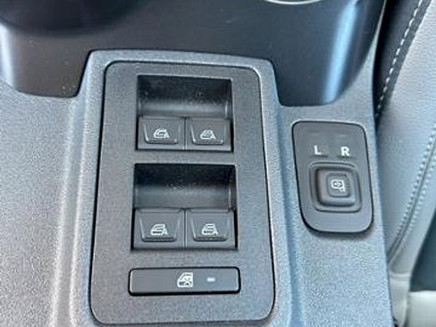 New 2024 Ford Bronco Outer Banks w/ Sasquatch Package image 24