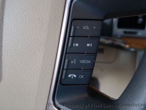 Used 2011 Lincoln MKZ Lincoln MKZ image 32