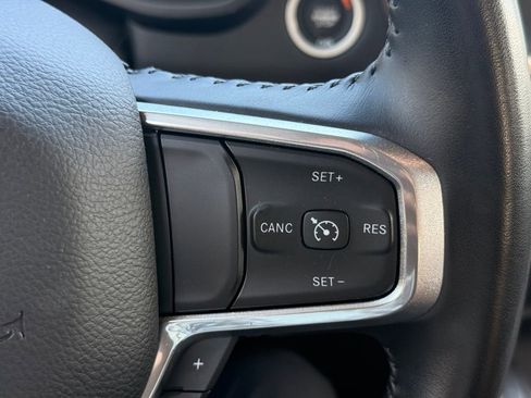 Used 2022 RAM 1500 Laramie AWD/4WD image 30