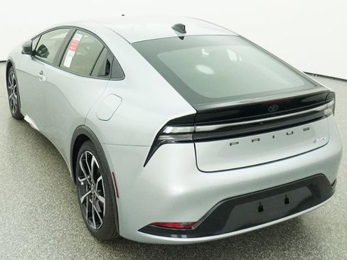 New 2026 Toyota Prius Plug-In Hybrid FWD image 22