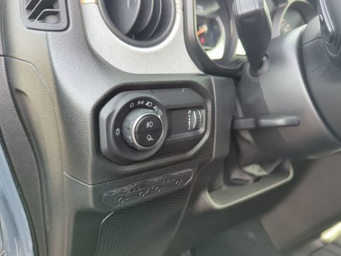 New 2025 Jeep Gladiator Sport image 21