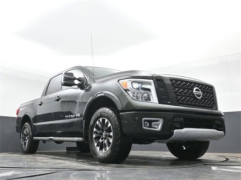 Used 2019 Nissan Titan PRO-4X w/ Pro-4x Convenience Package image 32