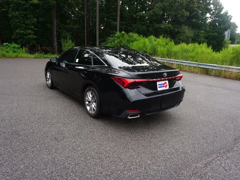 Used 2021 Toyota Avalon XLE FWD image 19