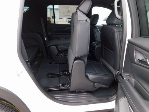 New 2026 Chevrolet Traverse LT w/ Driver Confidence Package FWD image 30