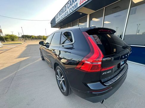 Used 2019 Volvo XC60 T5 Momentum w/ Multimedia Package FWD image 5