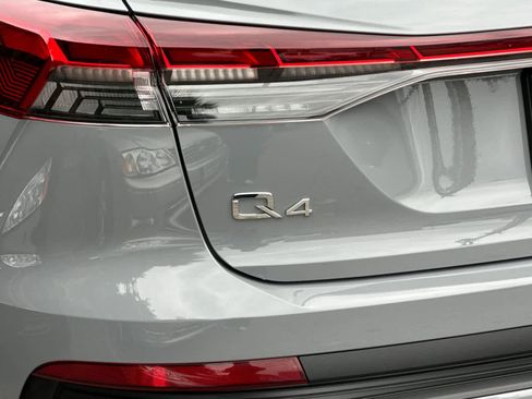 Used 2023 Audi Q4 e-tron Premium Plus w/ Premium Plus image 28