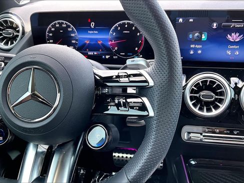 Used 2024 Mercedes-Benz GLA 35 AMG 4MATIC image 22
