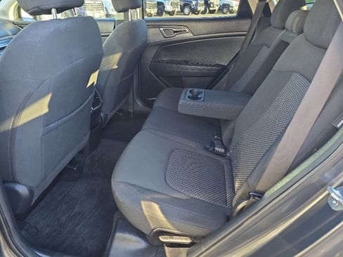 Used 2024 Kia Sportage LX image 17