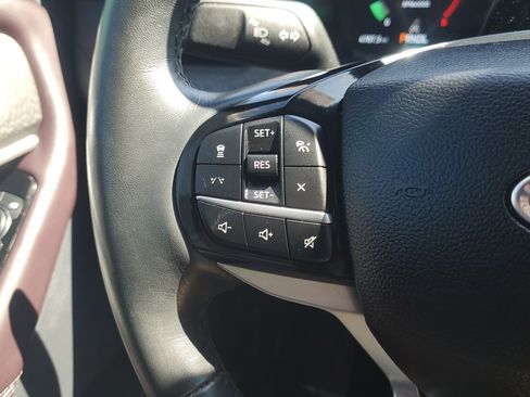 Certified 2025 Ford Explorer Platinum w/ Ultimate Package image 27