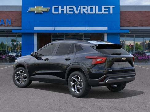 New 2026 Chevrolet Trax LT w/ Driver Confidence Package FWD image 3