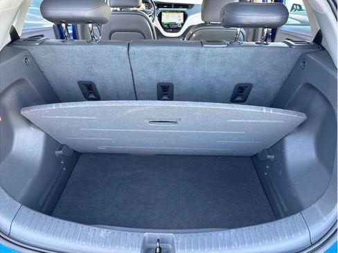 Used 2019 Chevrolet Bolt Premier w/ Infotainment Package image 27