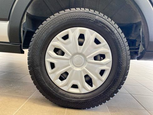 Used 2023 Ford Transit 350 XLT RWD image 25