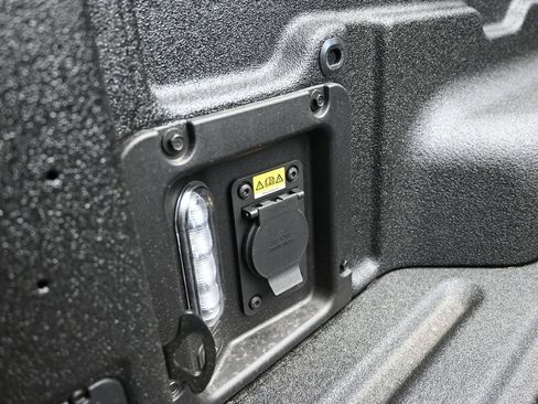 New 2025 Ford Maverick Lariat w/ Black Appearance Package image 12