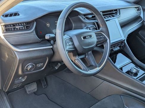 Certified 2024 Jeep Grand Cherokee L Laredo image 11