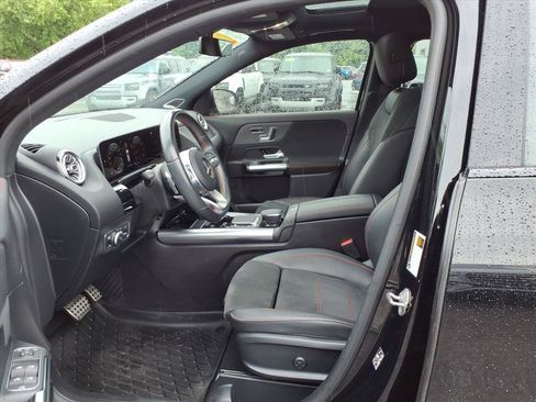 Certified 2021 Mercedes-Benz GLA 35 AMG 4MATIC image 11