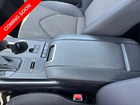 Used 2021 Toyota Highlander L FWD image 32