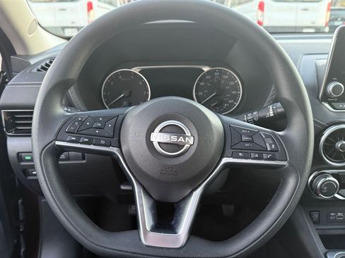 Used 2025 Nissan Sentra SV image 28