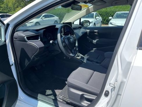 Used 2024 Toyota Corolla LE FWD image 14