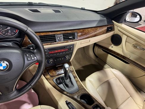 Used 2008 BMW 328i Convertible image 27