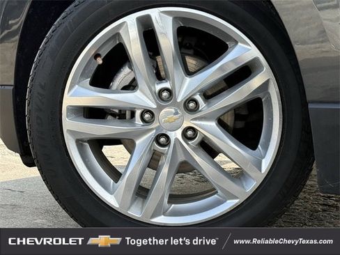 Used 2018 Chevrolet Equinox Premier image 10