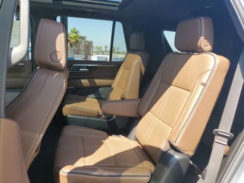 New 2026 Chevrolet Tahoe High Country AWD/4WD image 12