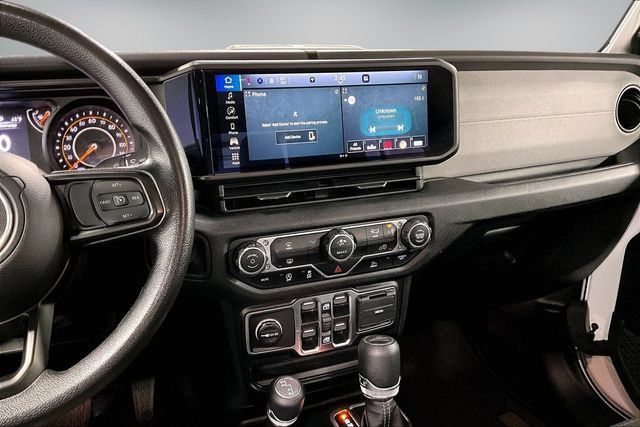 Used 2025 Jeep Gladiator Sport AWD/4WD image 11