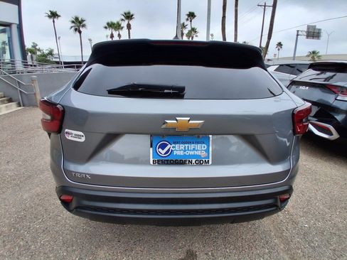 Used 2024 Chevrolet Trax LS w/ LS Convenience Package image 6