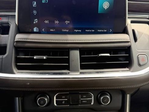 Used 2022 Chevrolet Tahoe LT w/ LT Signature Plus Package image 12