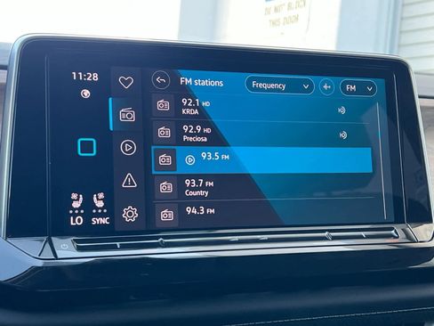 Used 2025 Volkswagen Atlas SE image 20