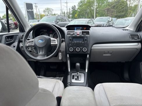 Used 2015 Subaru Forester 2.5i AWD/4WD image 18