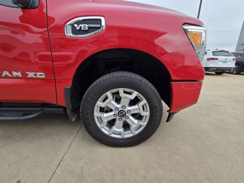 Used 2024 Nissan Titan SV w/ SV Convenience Package image 6