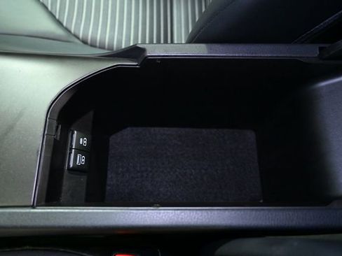 Used 2024 Toyota Camry SE image 23