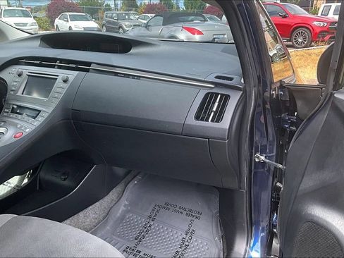 Used 2013 Toyota Prius Two FWD image 19