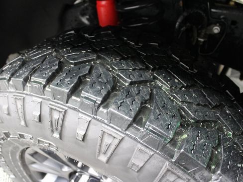 Used 2021 Ford F250 Lariat w/ Tremor Off-Road Package image 7