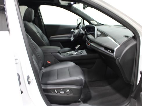 Used 2024 Cadillac XT4 Premium Luxury AWD/4WD image 27