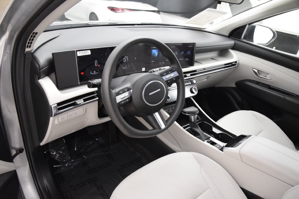 Used 2025 Hyundai Tucson SEL FWD image 20