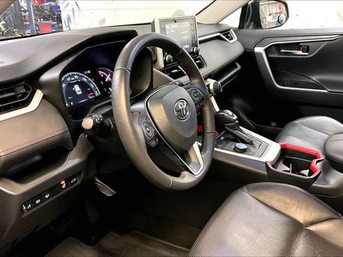 Used 2020 Toyota RAV4 TRD Off-Road image 16